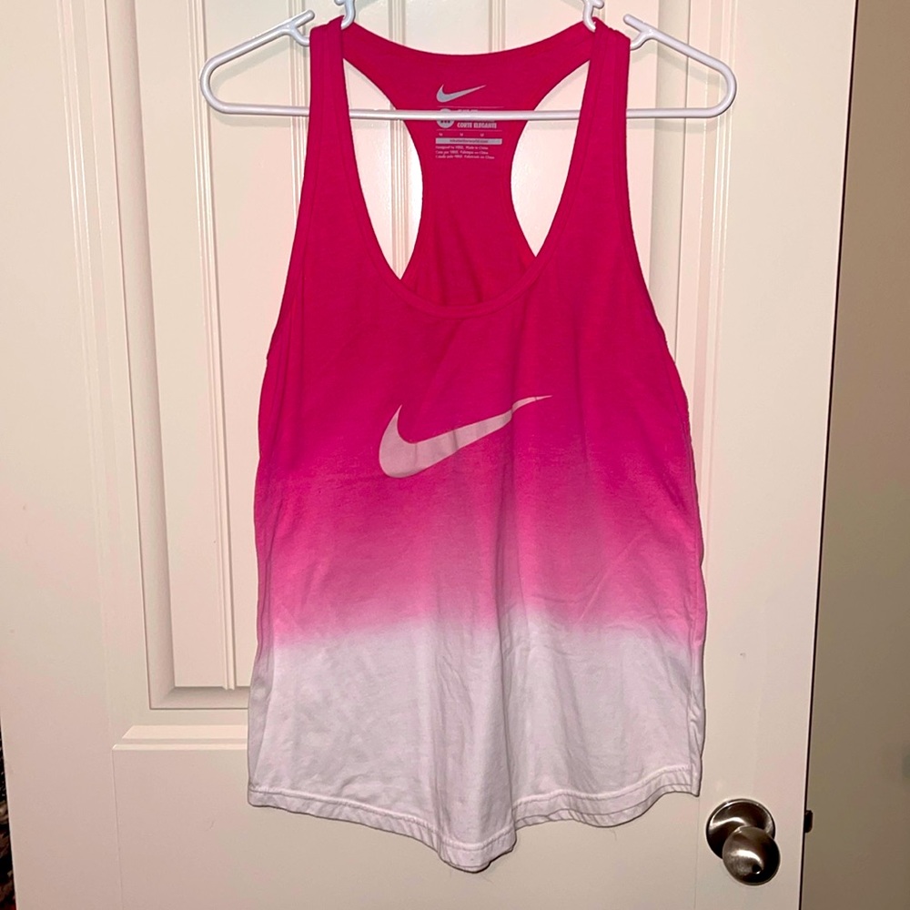 Nike. Medium. EUC.